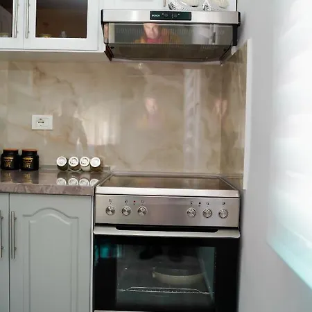 Kate's Nest شقة Përmet